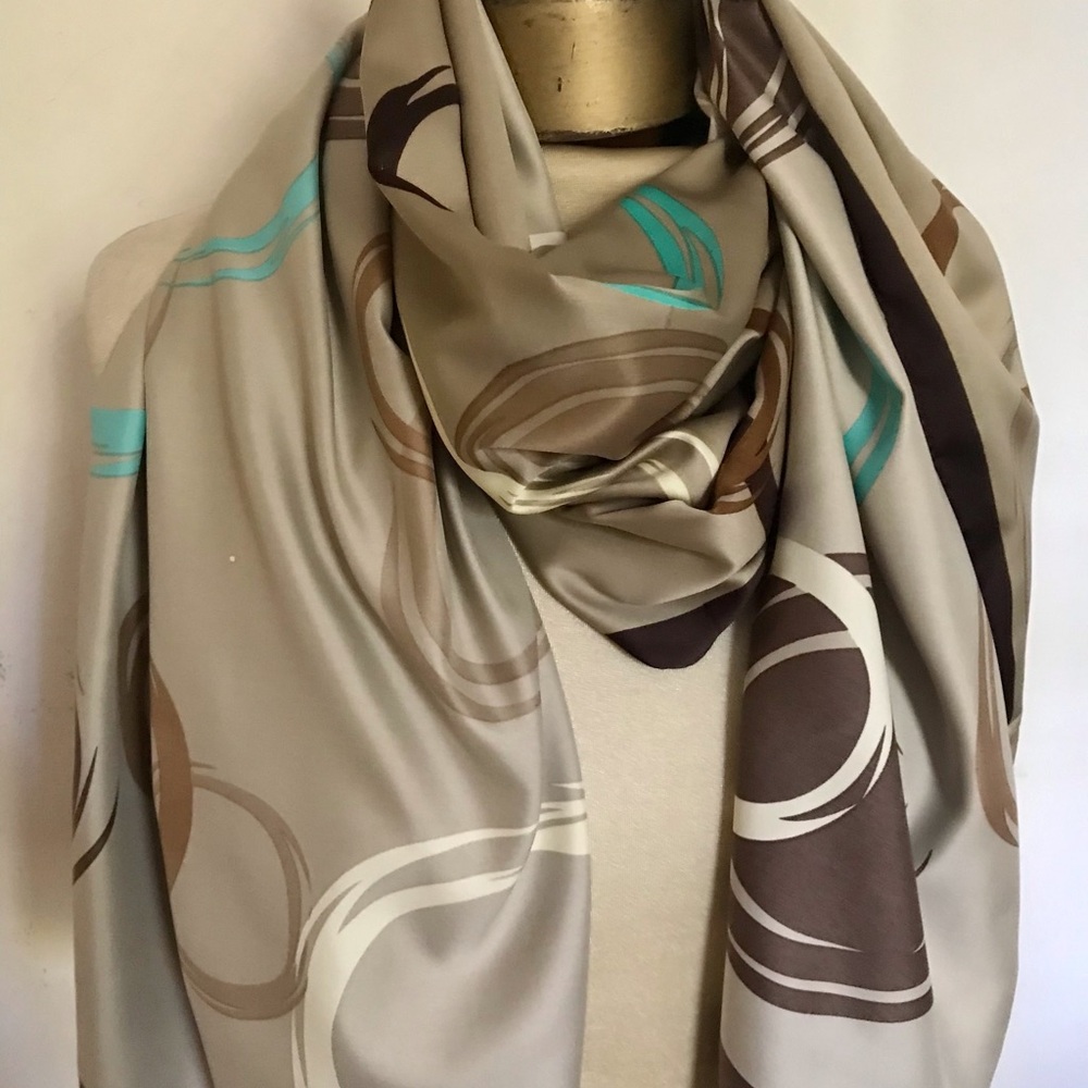 MOSI Large, versatile scarf or wrap.